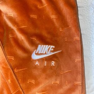 Like new preowned condition// Nike air wide leg velour sweat pants